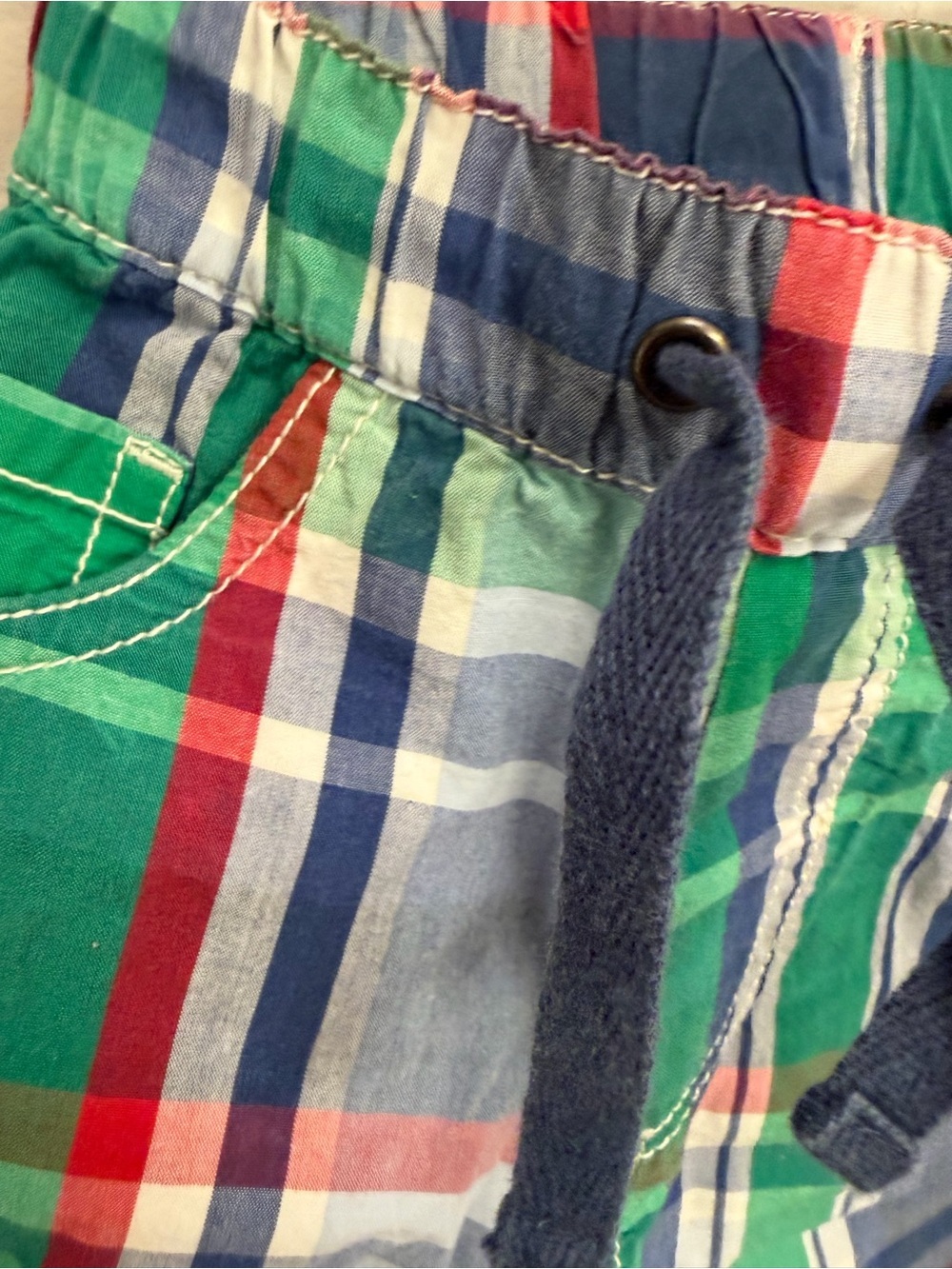 Baby Boden Multicolor Plaid Drawstring Shorts - Green, Blue, Red boys 3-6 months - Picture 9 of 9